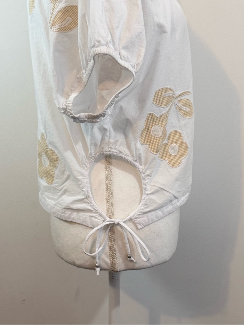 ✨SOLD✨Madewell White Floral Appliqué Puff Sleeve Poplin Top Size Large - Picture 4 of 10